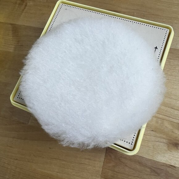 Jean Nate Perfumed Bath Powder Sealed 6 oz w Puff Square‎ NOS New Old Stock - Picture 4 of 9